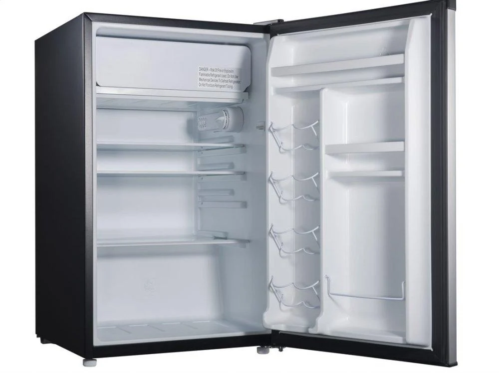 Amana AMAR46S1ET 4.6 cu.ft. Single Door Mini Refrigerator - Image 2