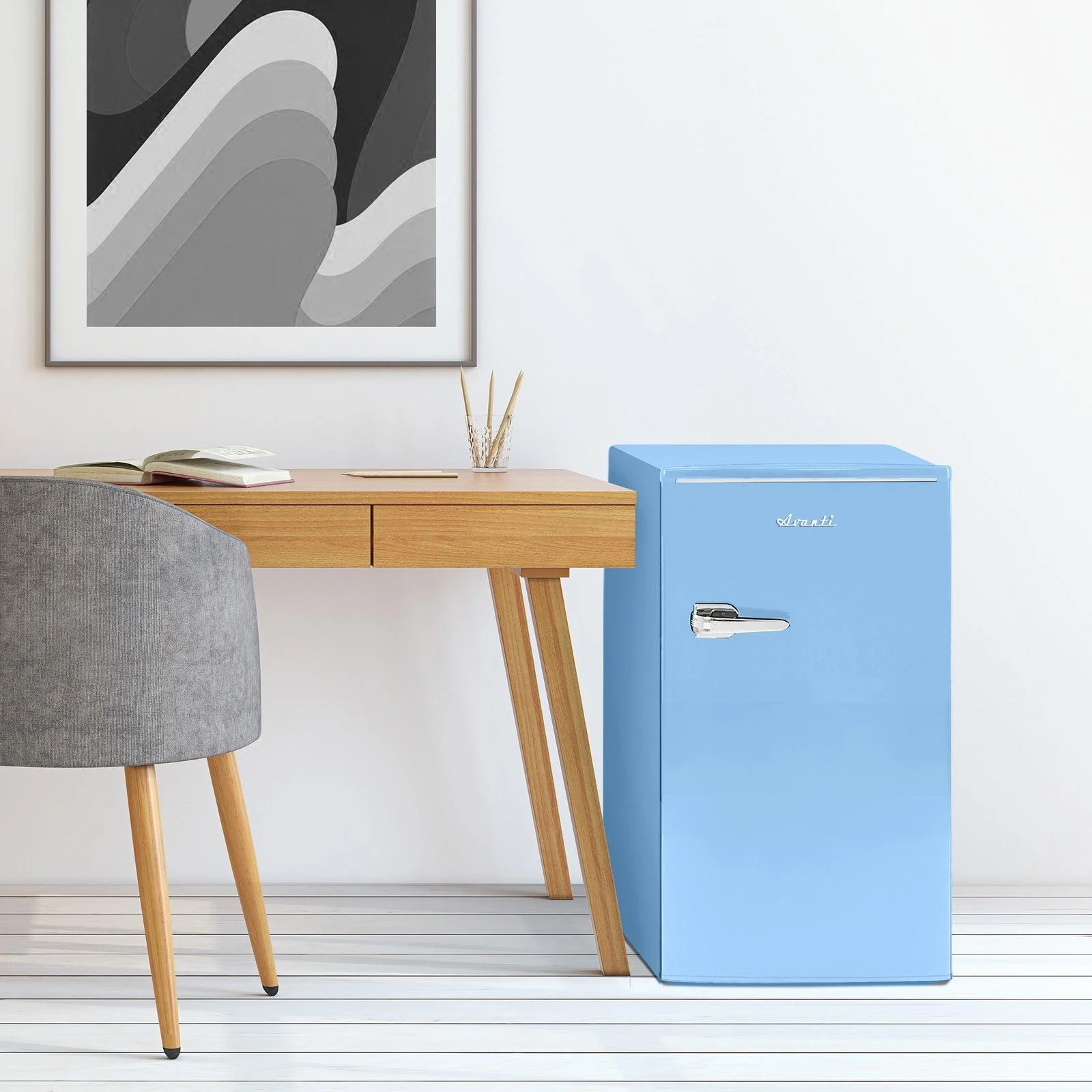 RMRS31X6BLIS Avanti 3.0 Cu. Ft. Retro Compact Refrigerator - Robin's Egg Blue - Image 33