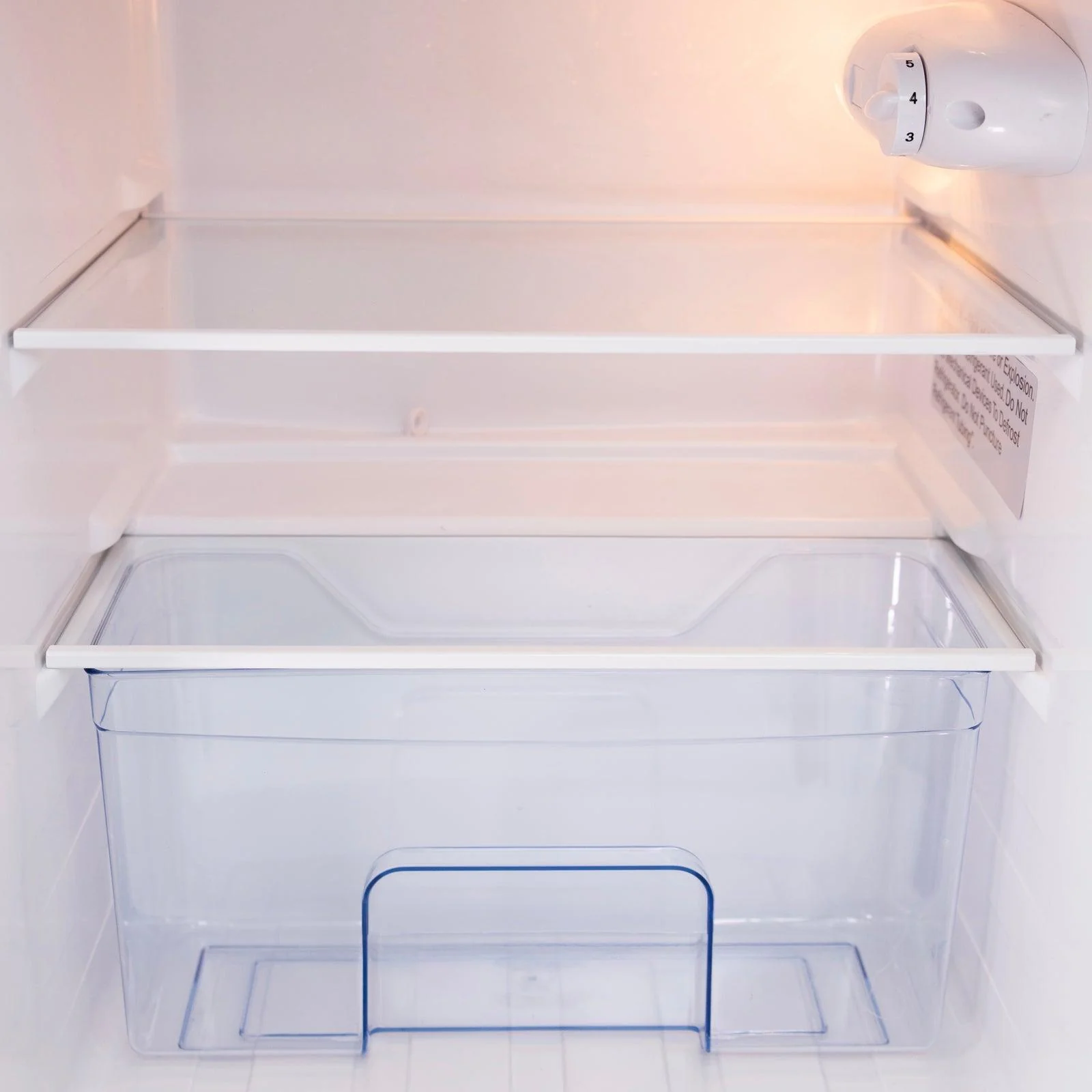 RMRT30X6BLIS Avanti 3.0 Cu. Ft. Retro Compact Refrigerator - Robin's Egg Blue - Image 18