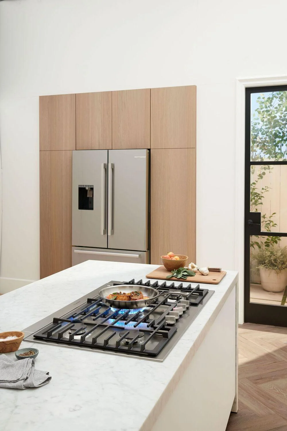 Bosch 800 Series Gas Cooktop 36" Stainless steel NGM8658UC - Image 35