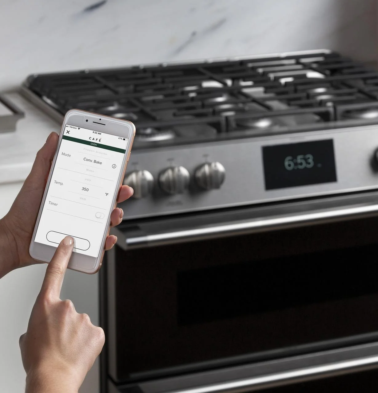 Caf(eback)™ 30" Smart Slide-In, Front-Control, Dual-Fuel, Double-Oven Range with Convection in Platinum Glass - Image 32
