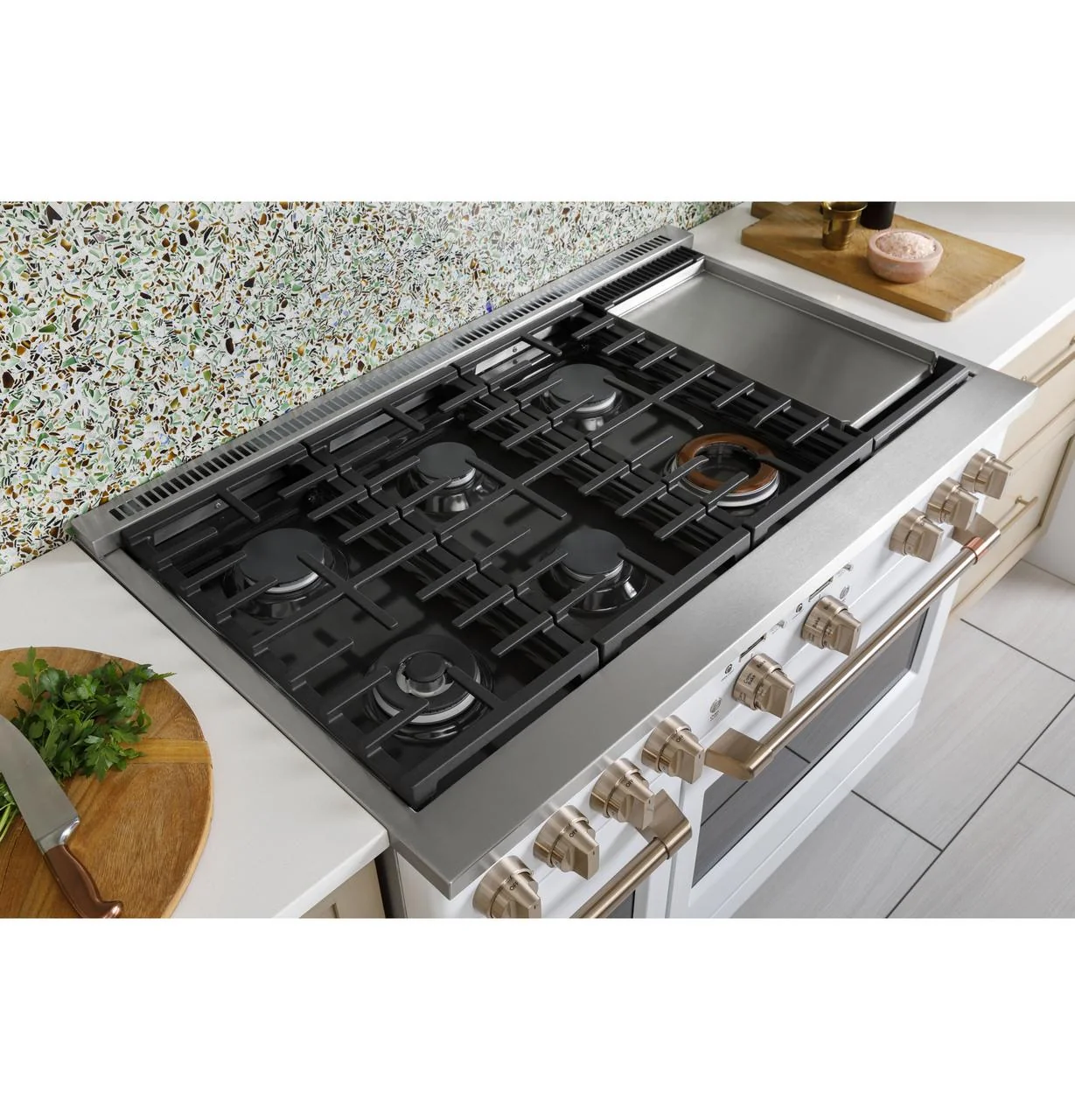 Cafe C2Y486P2TS1 CAF(EBACK)™ 48" Smart Dual-Fuel Commercial-Style Range with 6 Burners and Griddle (Natural Gas) - Image 11