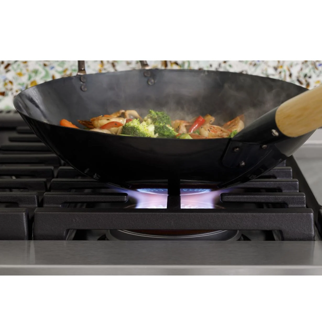 Cafe C2Y486P2TS1 CAF(EBACK)™ 48" Smart Dual-Fuel Commercial-Style Range with 6 Burners and Griddle (Natural Gas) - Image 17