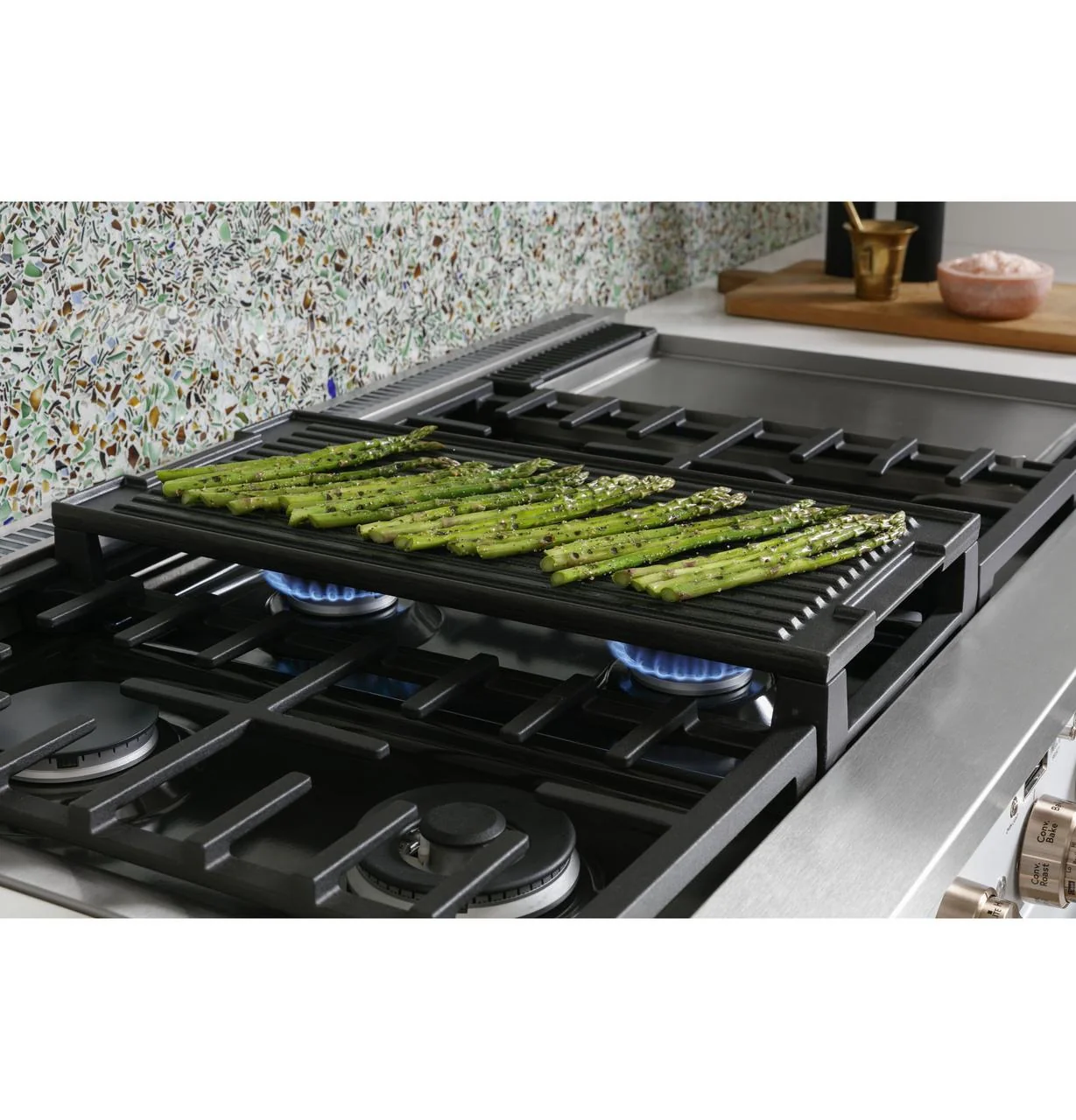 Cafe C2Y486P2TS1 CAF(EBACK)™ 48" Smart Dual-Fuel Commercial-Style Range with 6 Burners and Griddle (Natural Gas) - Image 35