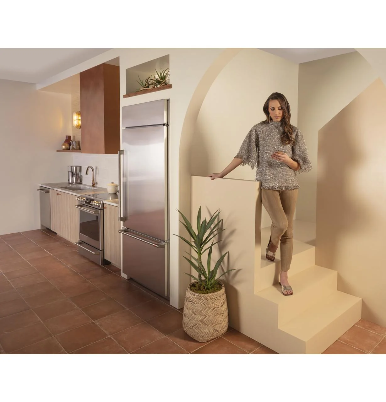 Caf(eback)™ 21.3 Cu. Ft. Built-In Bottom-Freezer Refrigerator - Image 22