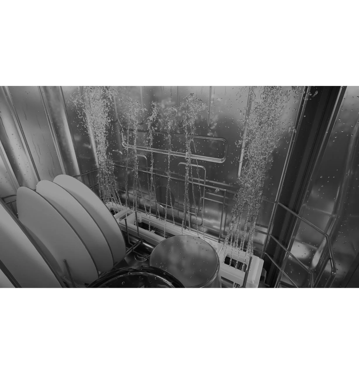 Cafe Caf(eback)™ ENERGY STAR® Smart Stainless Steel Interior Dishwasher with Sanitize and Ultra Wash - Image 9