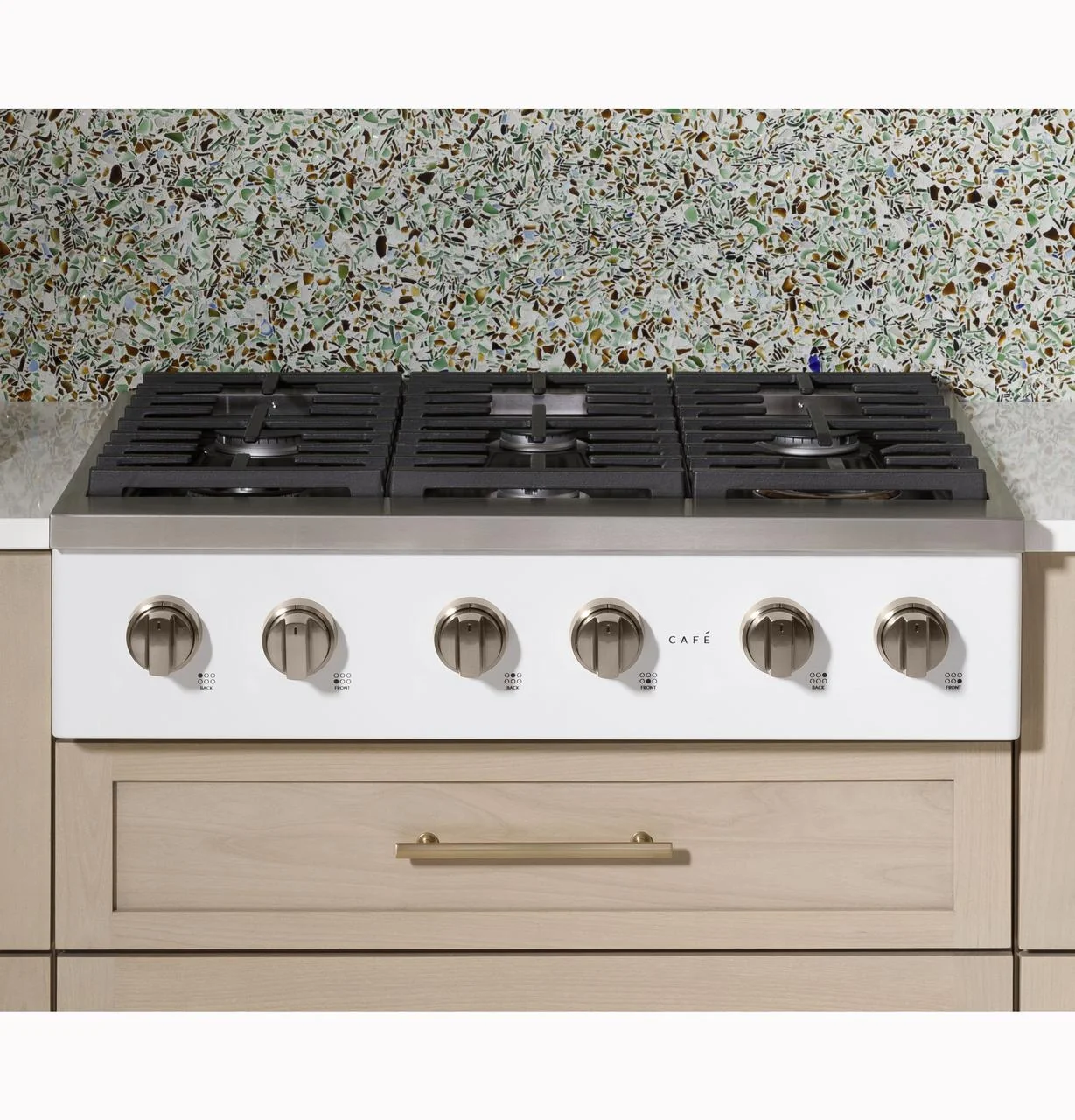 Cafe CGU366P3TD1 CAF(EBACK)™ 36" Commercial-Style Gas Rangetop with 6 Burners (Natural Gas) - Image 17