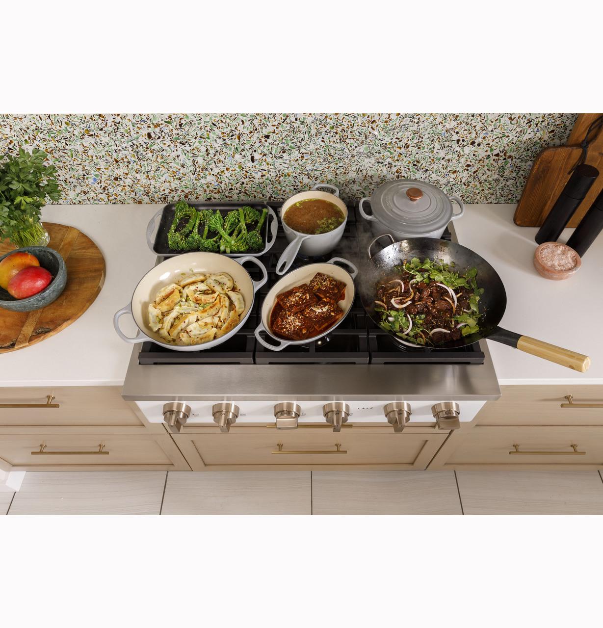 Cafe CGU366P4TW2 CAF(EBACK)™ 36" Commercial-Style Gas Rangetop with 6 Burners (Natural Gas) - Image 14