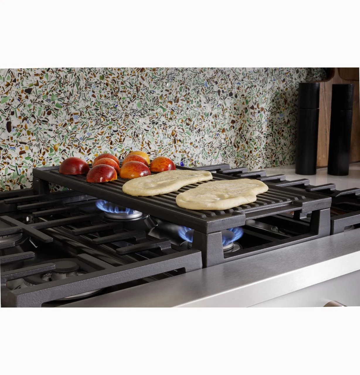 Cafe CGU366P4TW2 CAF(EBACK)™ 36" Commercial-Style Gas Rangetop with 6 Burners (Natural Gas) - Image 23