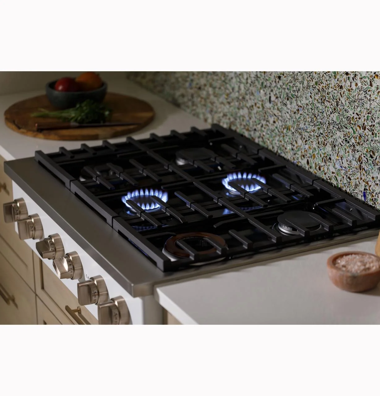 Cafe CGU366P4TW2 CAF(EBACK)™ 36" Commercial-Style Gas Rangetop with 6 Burners (Natural Gas) - Image 6