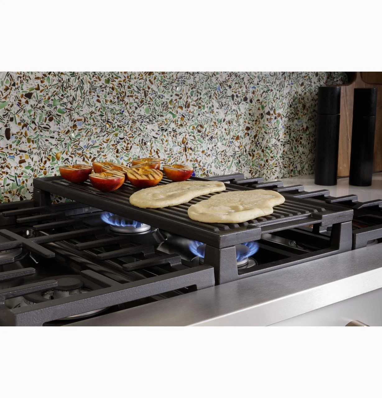 Cafe CGU486P3TD1 CAF(EBACK)™ 48" Commercial-Style Gas Rangetop with 6 Burners and Integrated Griddle (Natural Gas) - Image 29