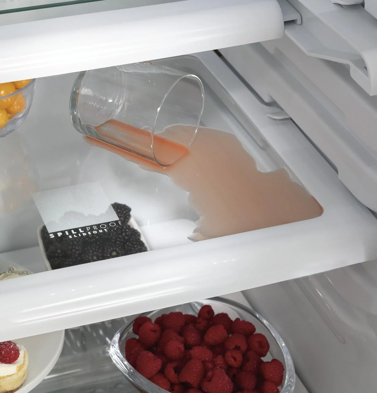 Caf(eback)™ 42" Smart Built-In Side-by-Side Refrigerator - Image 7