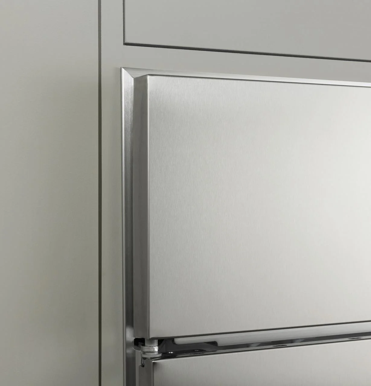Cafe CSB42YP2NS1 CAF(EBACK)™ 42" Smart Built-In Side-by-Side Refrigerator with Dispenser - Image 6