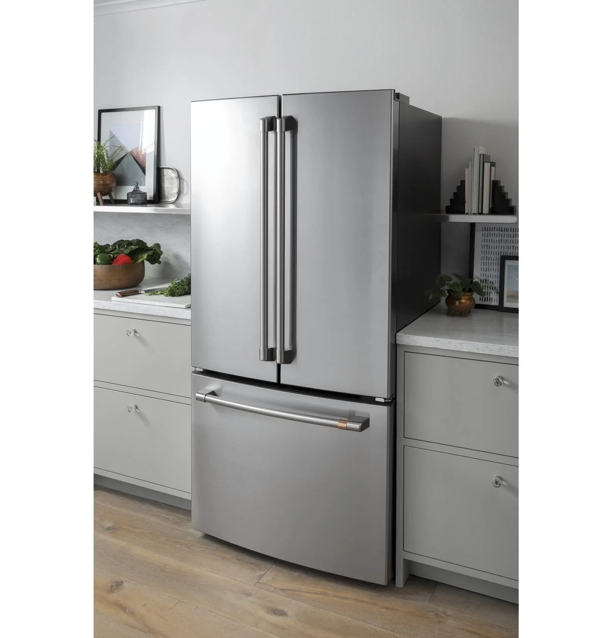 Cafe CWE19SP2NS1 CAF(EBACK)™ ENERGY STAR® 18.6 Cu. Ft. Counter-Depth French-Door Refrigerator - Image 12