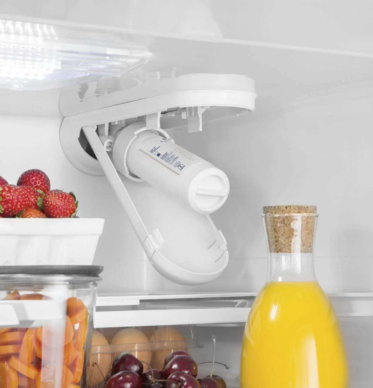 Cafe CWE19SP2NS1 CAF(EBACK)™ ENERGY STAR® 18.6 Cu. Ft. Counter-Depth French-Door Refrigerator - Image 15