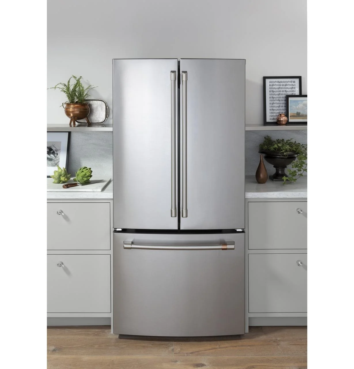 Cafe CWE19SP2NS1 CAF(EBACK)™ ENERGY STAR® 18.6 Cu. Ft. Counter-Depth French-Door Refrigerator - Image 7