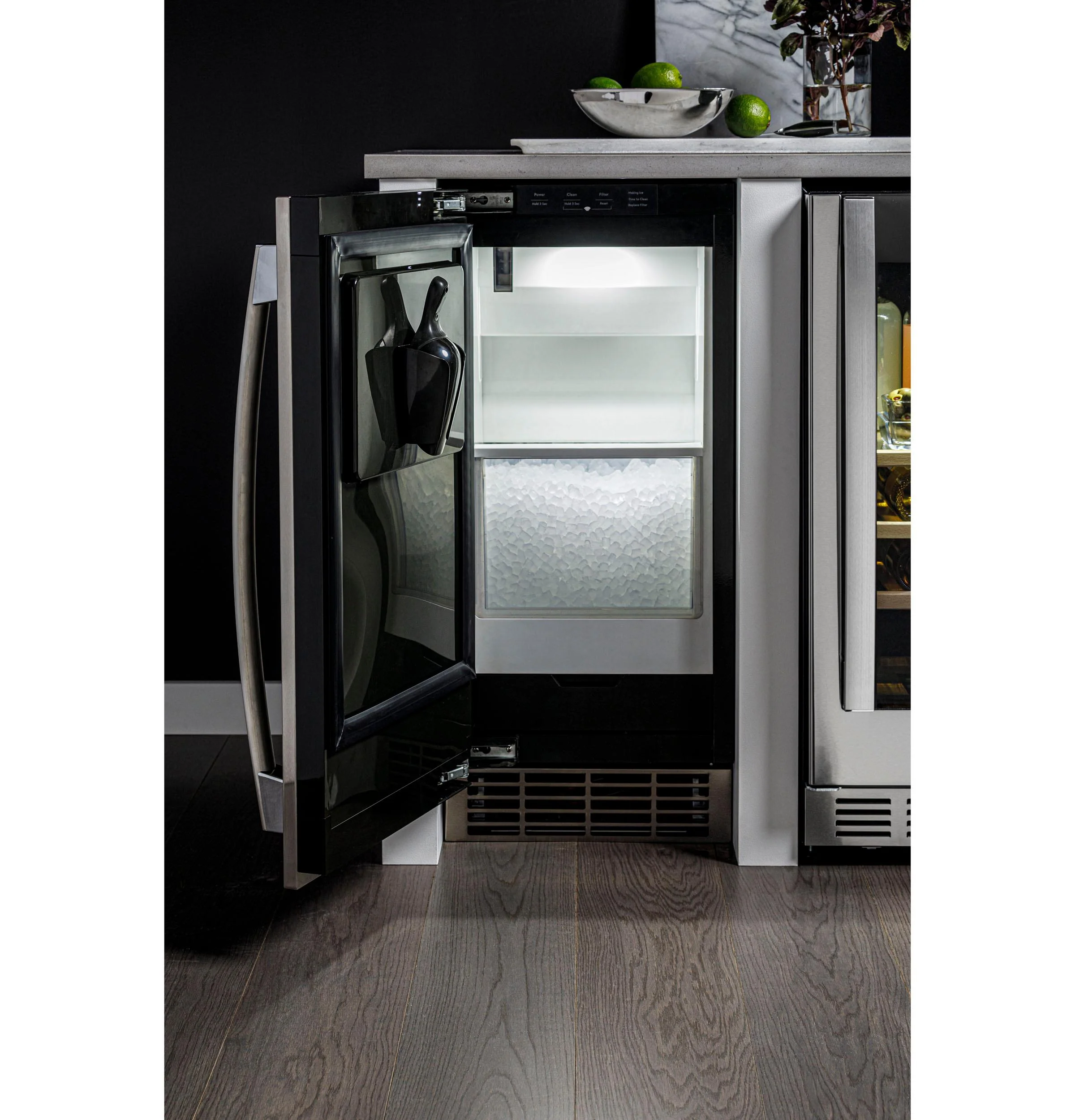 Cafe UNC15NPWII Ice Maker 15-Inch Panel-Ready - Nugget Ice - Image 10