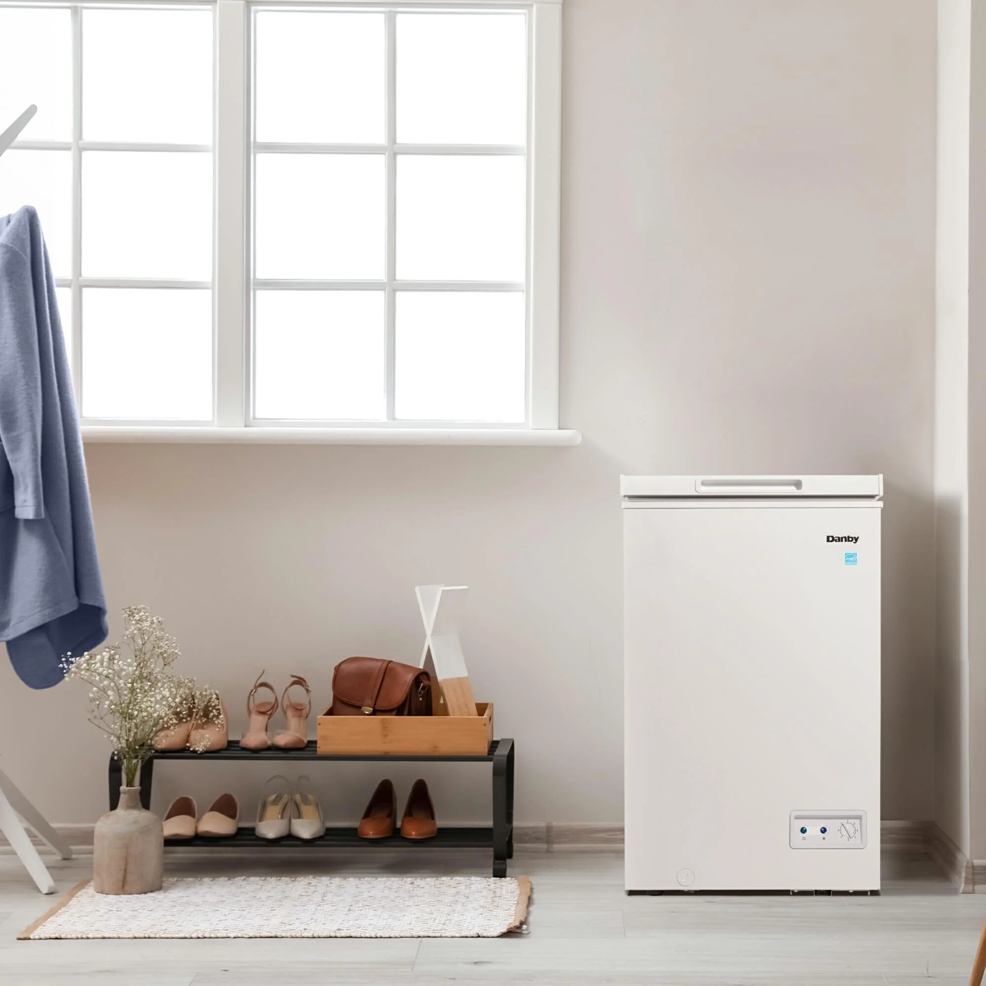 DCF035A5WDB Danby 3.5 cu. ft. Chest Freezer in White - Image 12