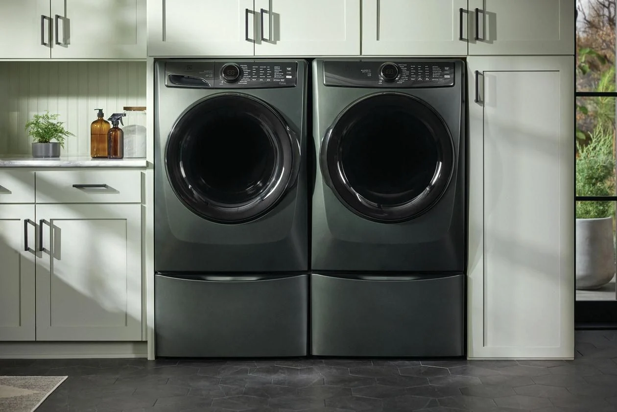 Electrolux ELFE7738AA Front Load Perfect Steam™ Electric Dryer with Balanced Dry™ and Instant Refresh - 8.0 Cu. Ft. - Image 25