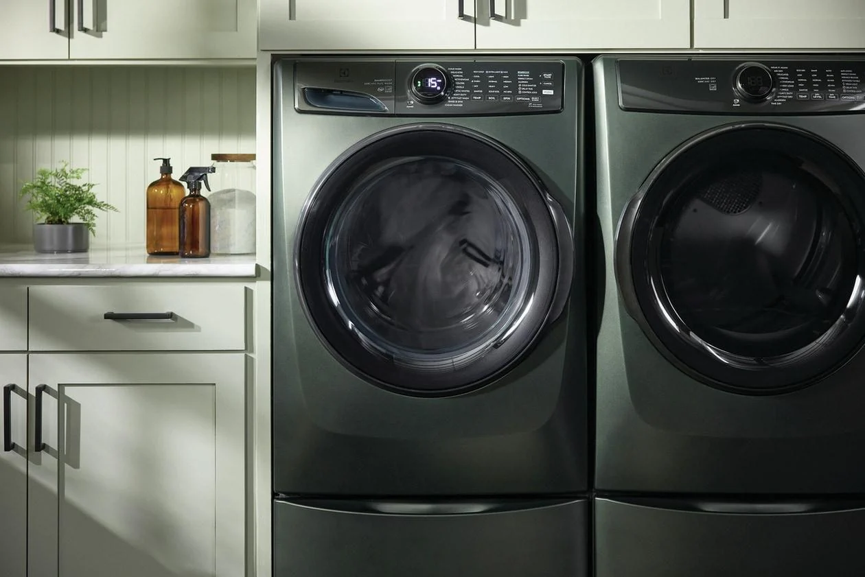 Electrolux ELFE7738AA Front Load Perfect Steam™ Electric Dryer with Balanced Dry™ and Instant Refresh - 8.0 Cu. Ft. - Image 26