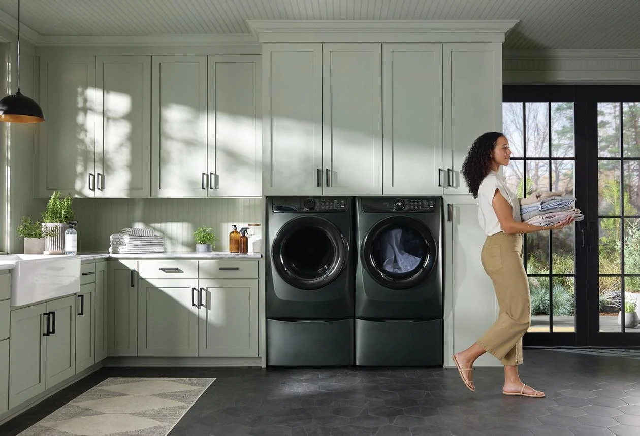 Electrolux ELFE7738AA Front Load Perfect Steam™ Electric Dryer with Balanced Dry™ and Instant Refresh - 8.0 Cu. Ft. - Image 30