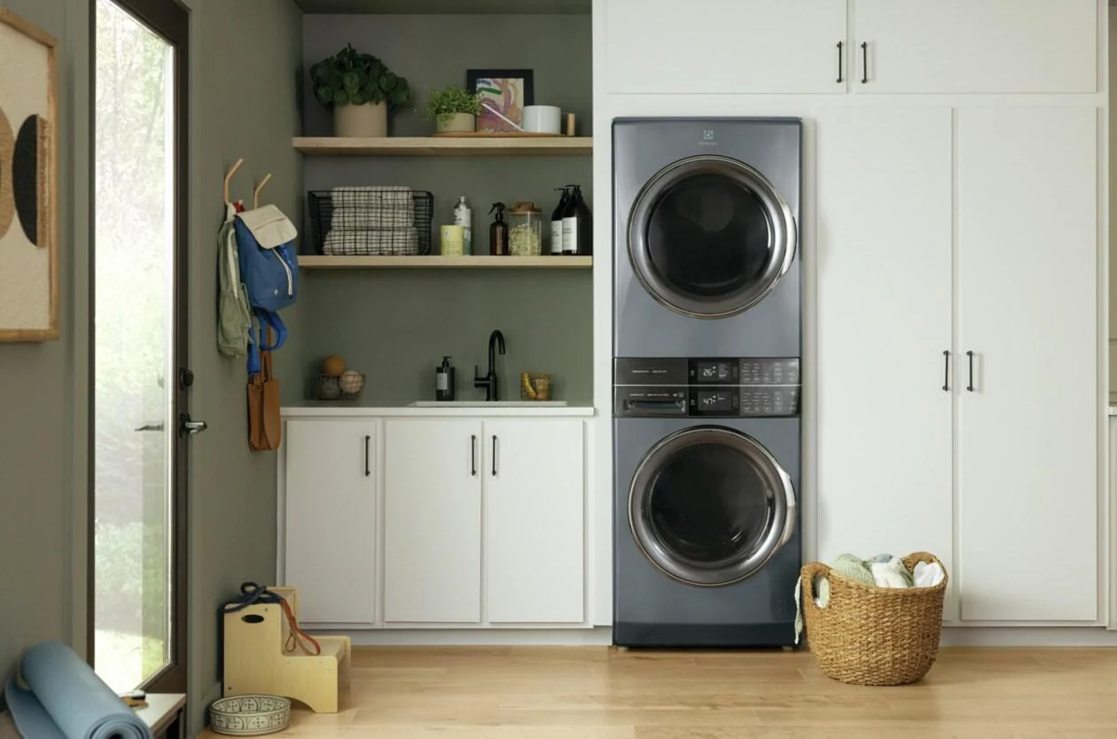 Electrolux ELTG7600AT Laundry Tower Single Unit Front Load 4.5 Cu. Ft. Washer & 8 Cu. Ft. Gas Dryer - Image 7