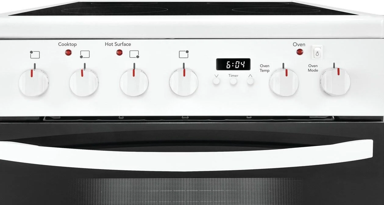 Frigidaire FCFE2425AW 24" Freestanding Electric Range - Image 5