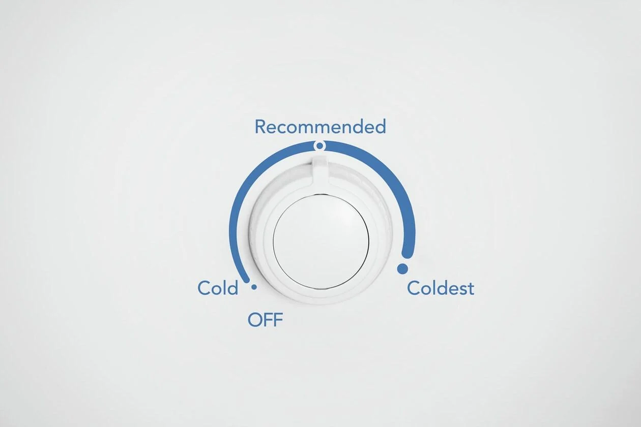 Frigidaire FFFU13F2VW 13 Cu. Ft. Garage Ready Upright Freezer - Image 5