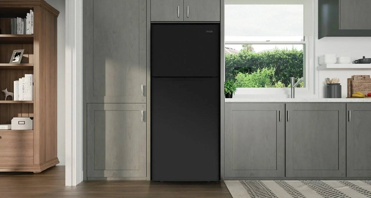 Frigidaire FFHT1822UB 18 Cu. Ft. Top Freezer Refrigerator - Image 2