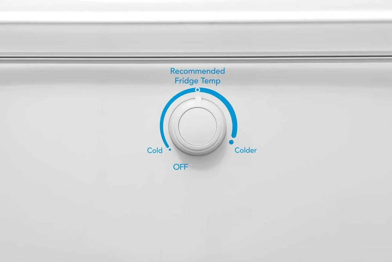 Frigidaire FFUE1326AW 13 Cu. Ft. Garage Ready Upright Freezer - Image 5