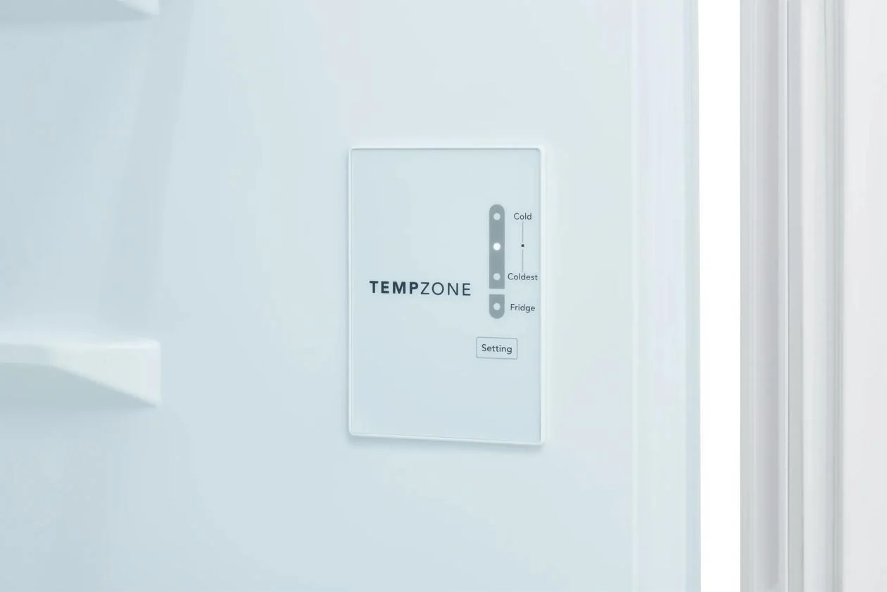 Frigidaire FFUV2126AW 21 Cu. Ft. Garage Ready Upright Freezer - Image 5