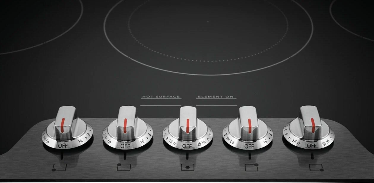 Frigidaire Gallery 36" Electric Cooktop - Image 3