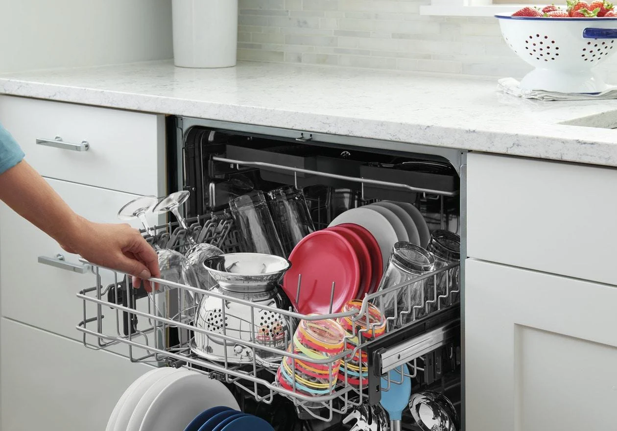 Frigidaire Gallery 24" Built-In Dishwasher with EvenDry™ System - Image 2