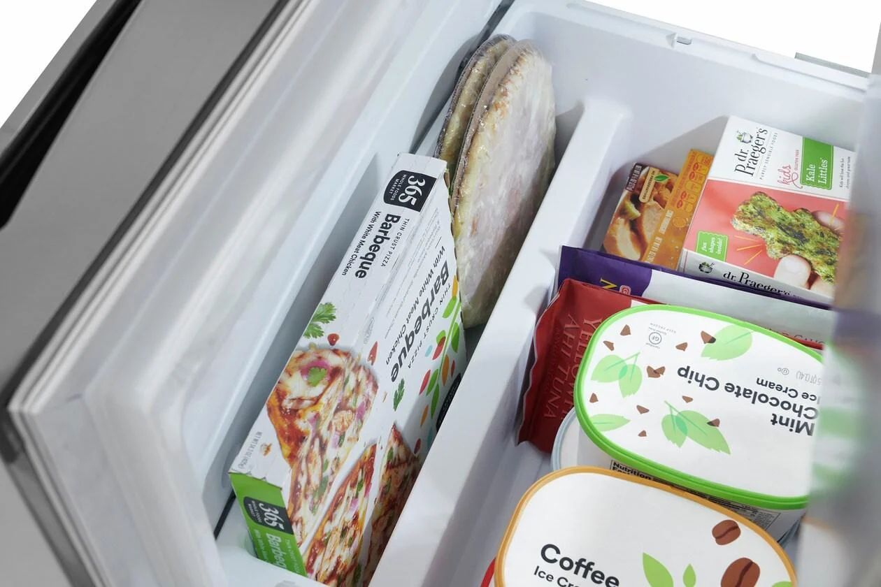 Frigidaire GRBN2012AF 20 Cu. Ft. Standard-Depth Bottom Freezer Refrigerator - Image 18