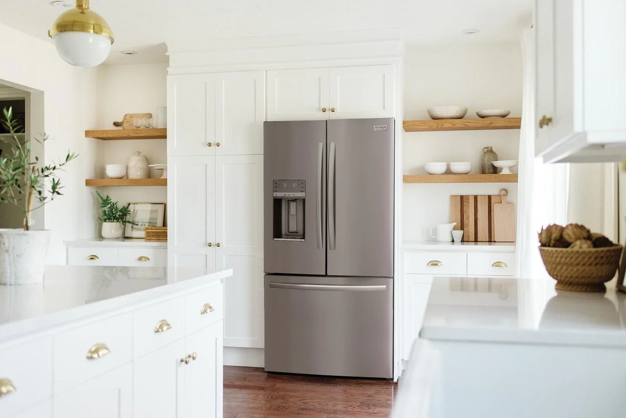 Frigidaire GRFS2853AF 28 Cu. Ft. Standard-Depth French Door Refrigerator - Image 2