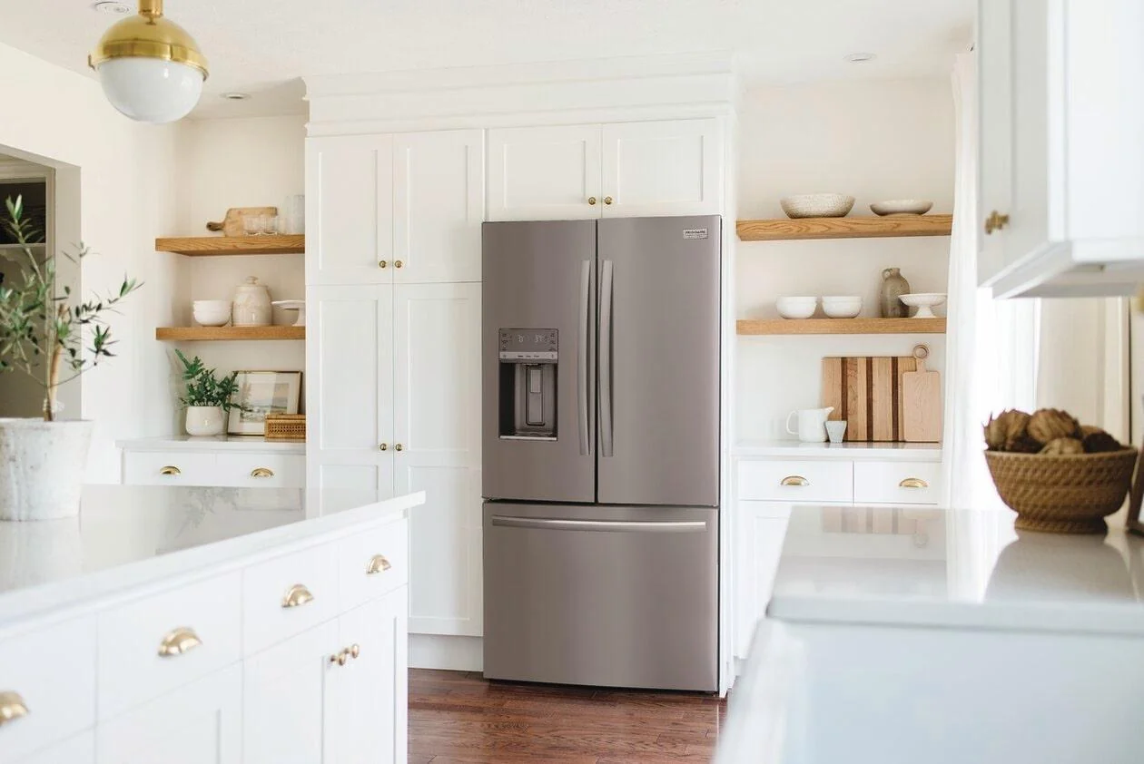 Frigidaire GRFS287DAF 28 Cu. Ft. Standard-Depth French Door Refrigerator - Image 9