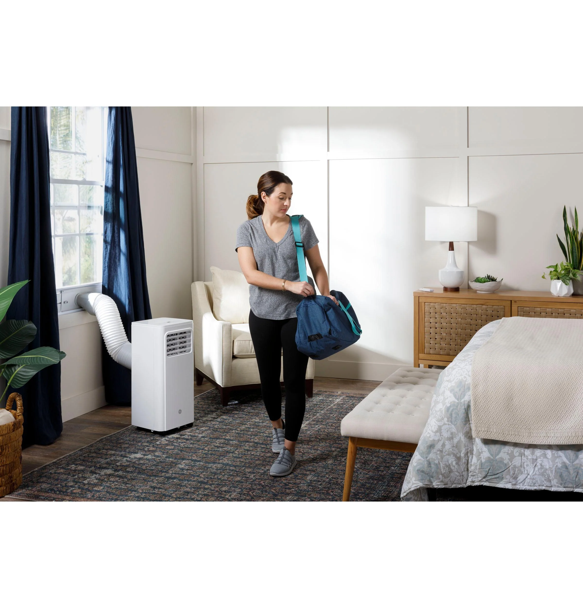 APMS06BWF GE® 6,000 BTU DOE Portable Air Conditioner for Small Rooms up to 250 sq. ft. - Image 4