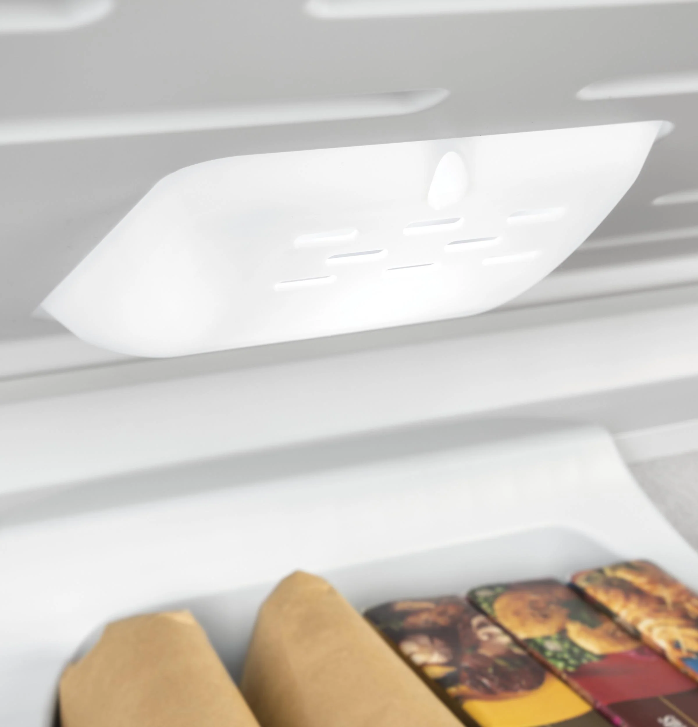 FCM16DLWW GE® ENERGY STAR® 15.7 Cu. Ft. Manual Defrost Chest Freezer - Image 11