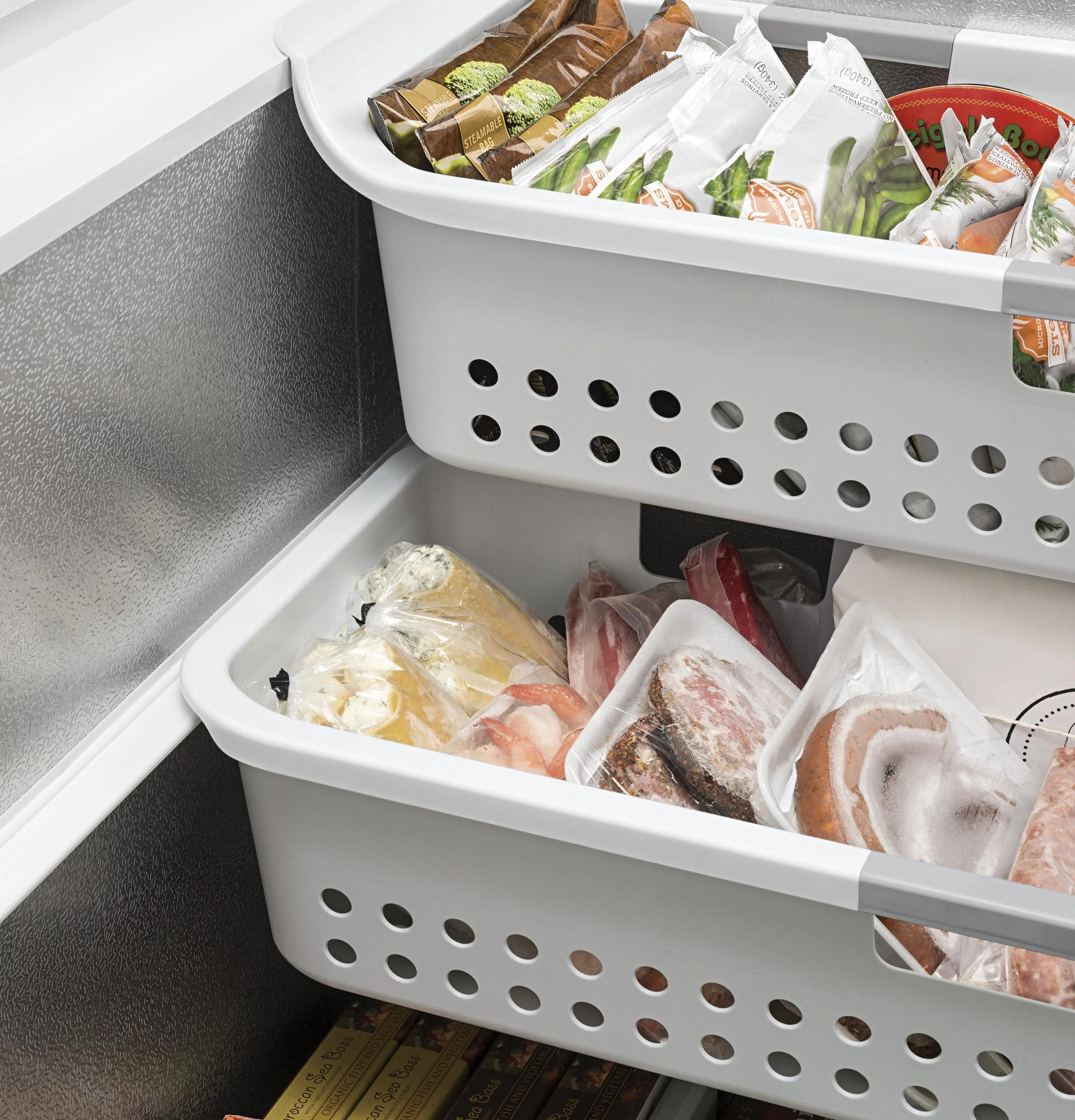 FCM22DLWW GE® ENERGY STAR® 21.7 Cu. Ft. Manual Defrost Chest Freezer - Image 10