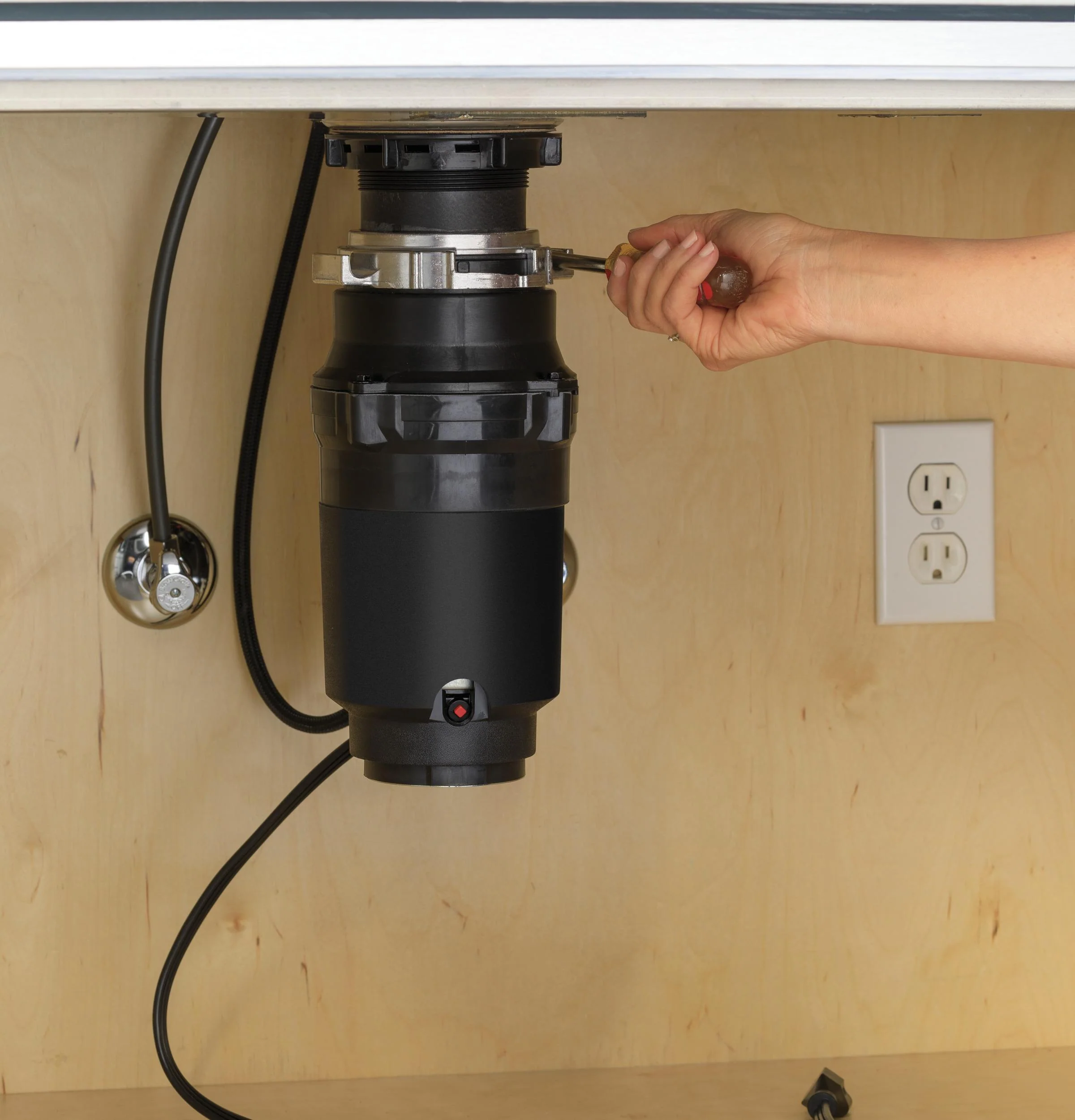 GFC325N GE DISPOSALL® 1/3 HP Continuous Feed Garbage Disposer - Corded - Image 5