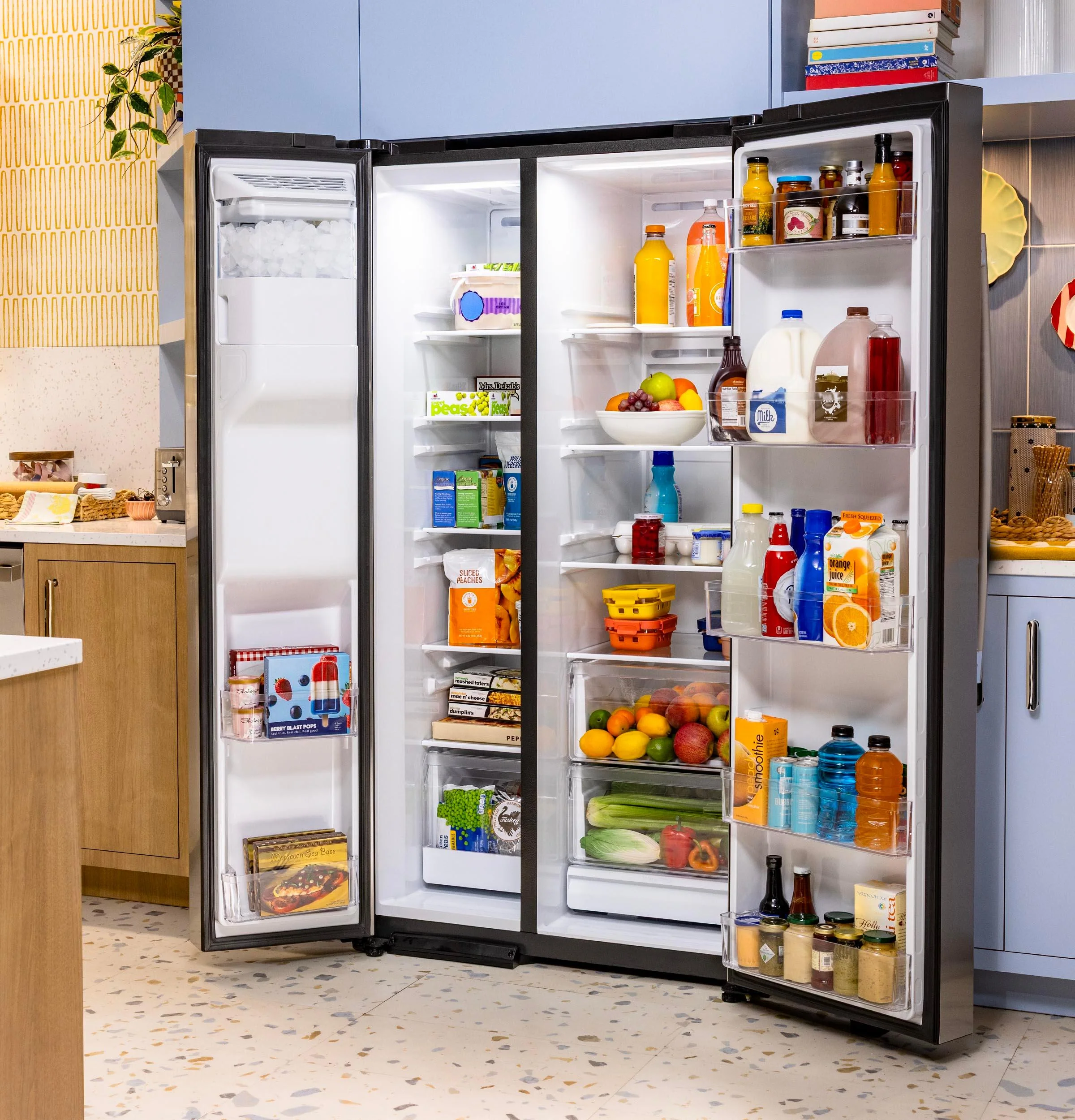 GSS28NYYFS GE® 27.9 Cu. Ft. Side-By-Side Refrigerator with Extra Tall Dispenser and In-Door Icemaker - Image 31