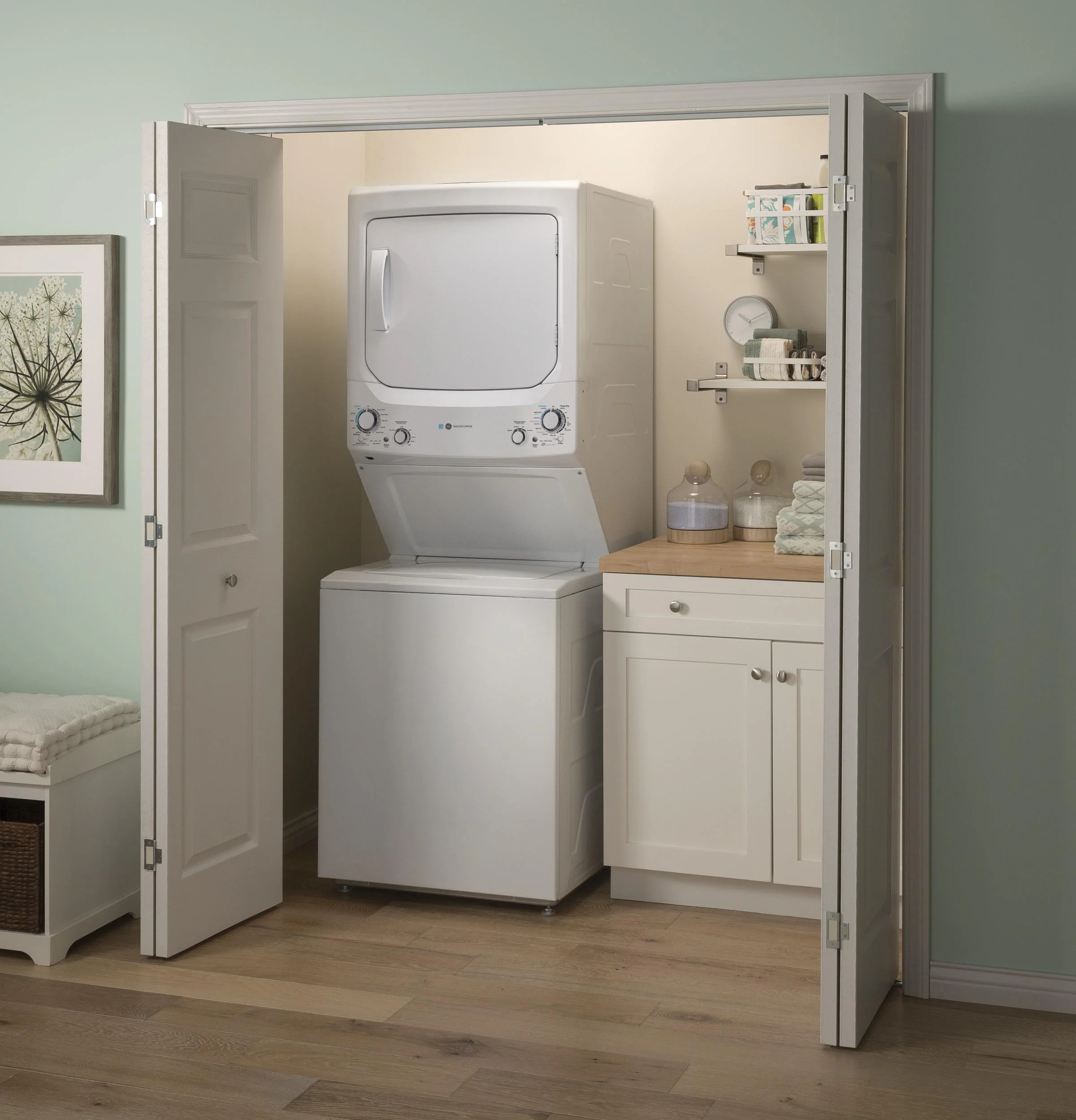 GUD27GESNWW GE Unitized Spacemaker® ENERGY STAR® 3.9 cu. ft. Capacity Washer with Stainless Steel Basket and 5.9 cu. ft. Capacity Gas Dryer - Image 16