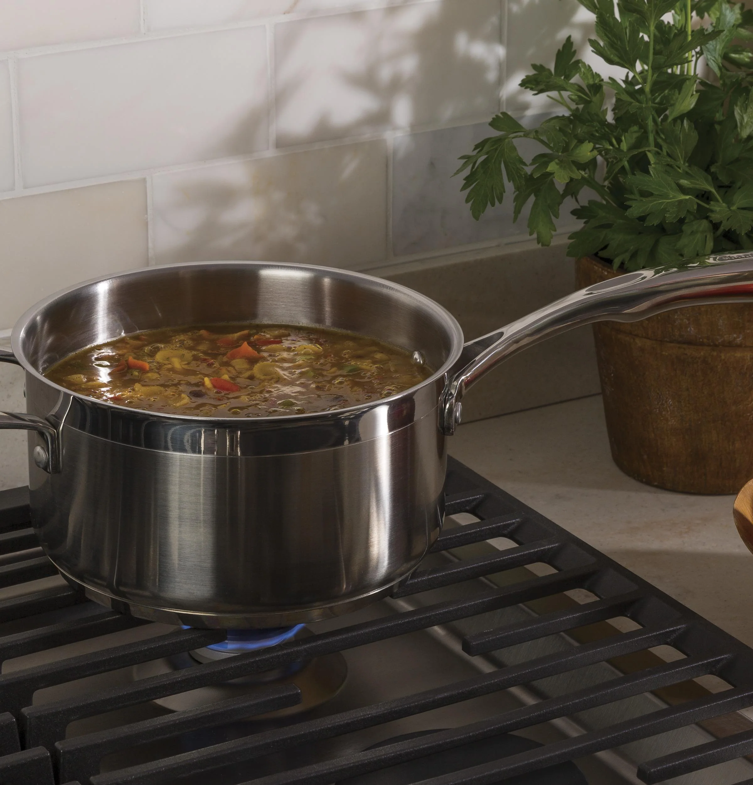 JGP5030SLSS GE® 30" Built-In Gas Cooktop with 5 Burners and Dishwasher Safe Grates - Image 10