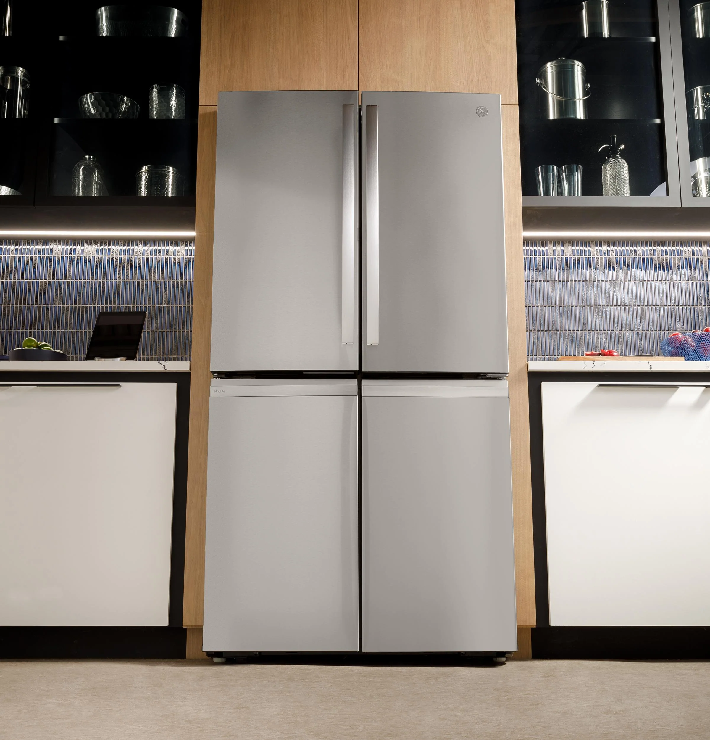 PAD28BYTFS GE Profile™ ENERGY STAR® 28.4 Cu. Ft. Quad-Door Refrigerator with Dual-Dispense AutoFill Pitcher and Door in Door - Image 19