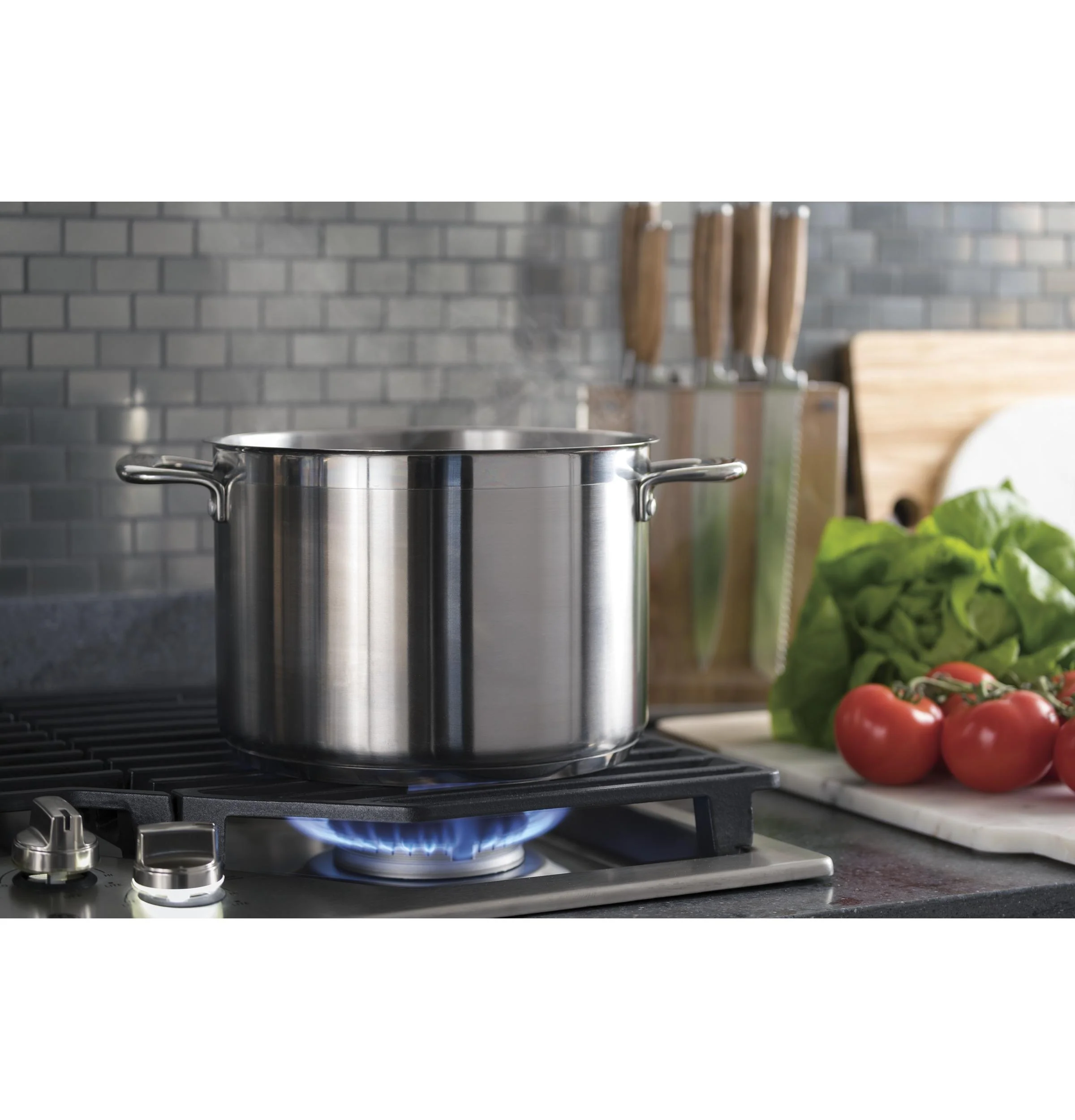 PGP9036SLSS GE Profile™ 36" Built-In Tri-Ring Gas Cooktop with 5 Burners and Included Extra-Large Integrated Griddle - Image 3