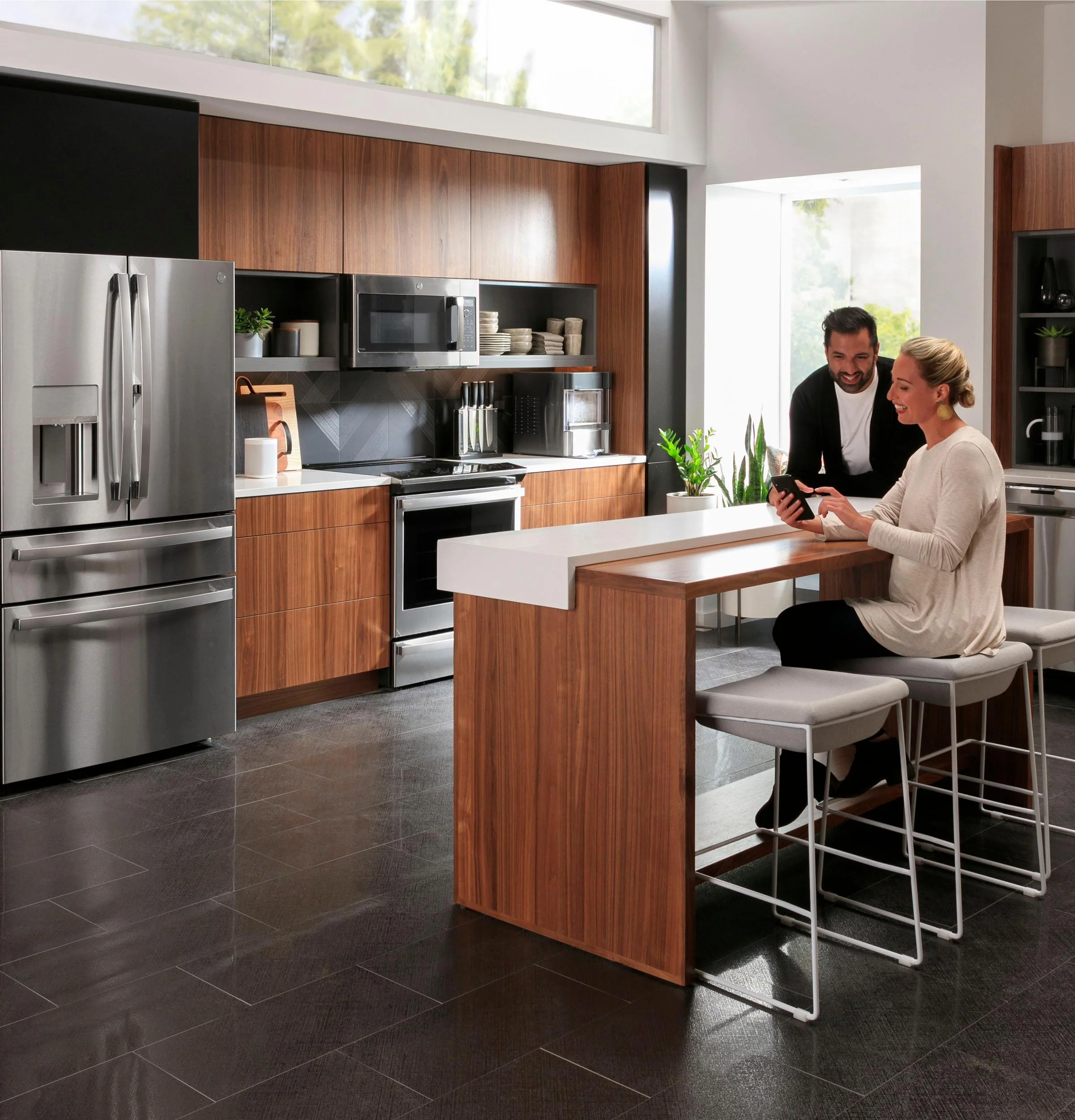 PXD22BYPFS GE Profile™ 22.4 Cu. Ft. Smart Counter-Depth Fingerprint Resistant 4-Door French-Door Refrigerator with Door In Door - Image 34