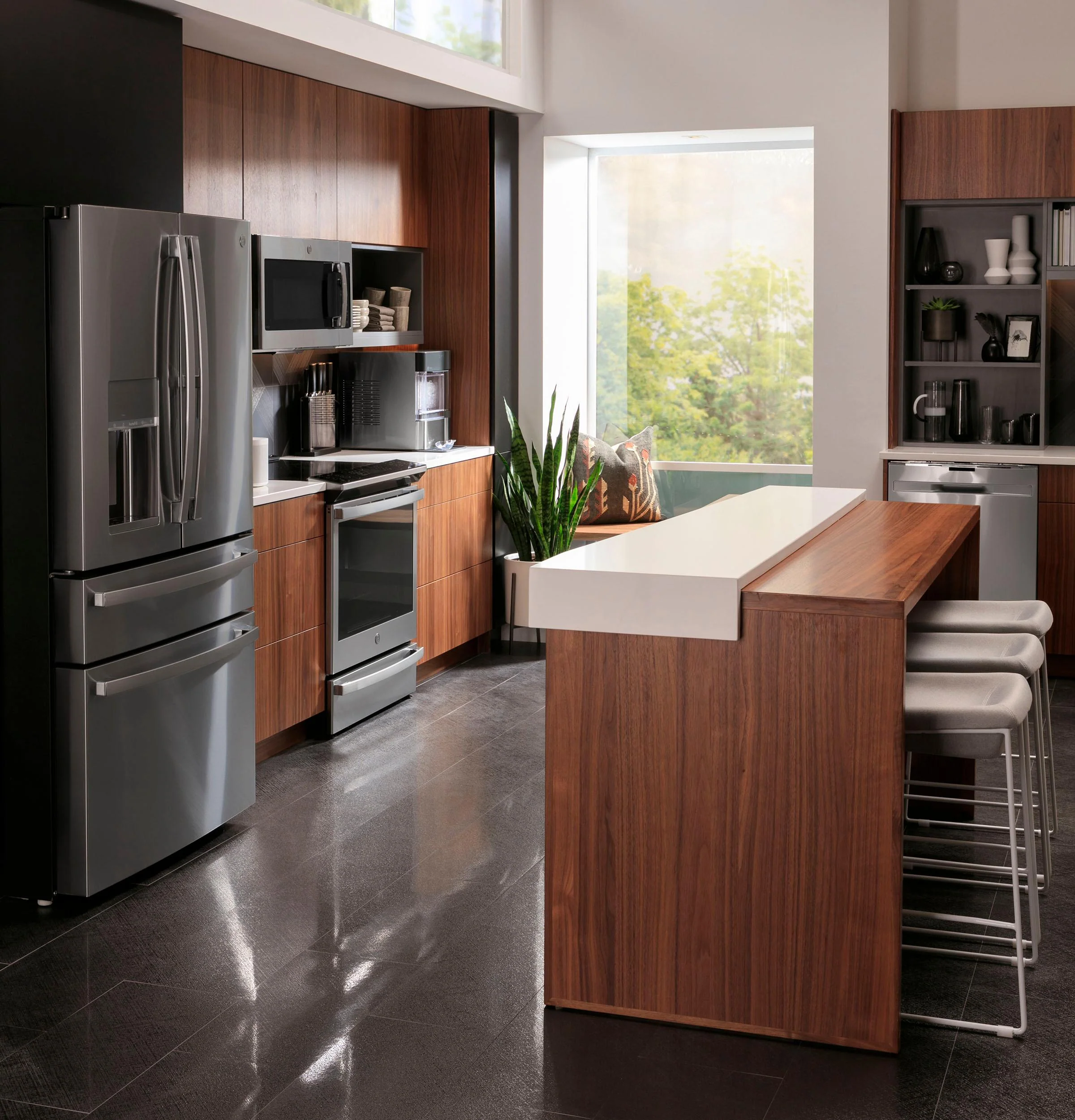 PXD22BYPFS GE Profile™ 22.4 Cu. Ft. Smart Counter-Depth Fingerprint Resistant 4-Door French-Door Refrigerator with Door In Door - Image 37