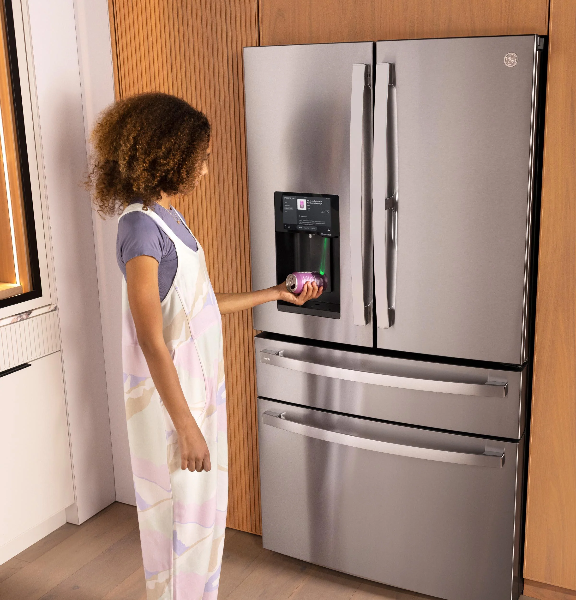 PXD22HYYFS GE Profile™ ENERGY STAR® 22.4 Cu. Ft. Smart Counter-Depth 4-Door French-Door Refrigerator with Kitchen Assistant™ - Image 13