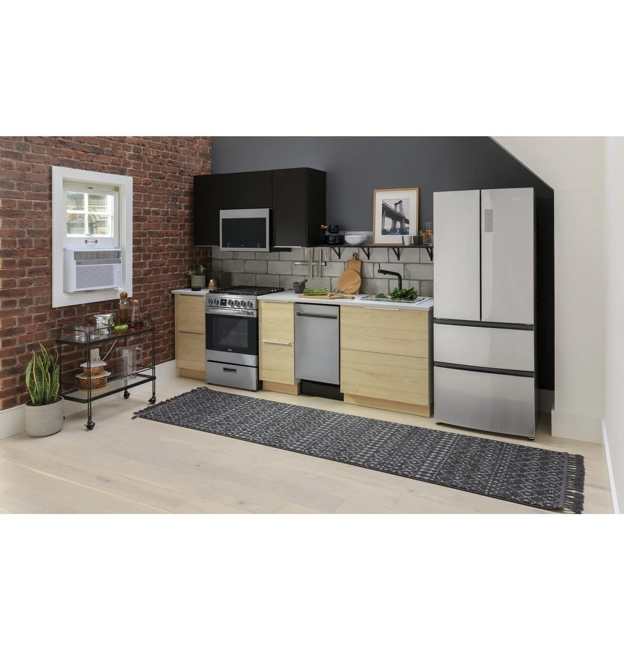 QAS740RMSS Haier ENERGY STAR® 24" 2.9 Cu. Ft. Electric Range - Image 18