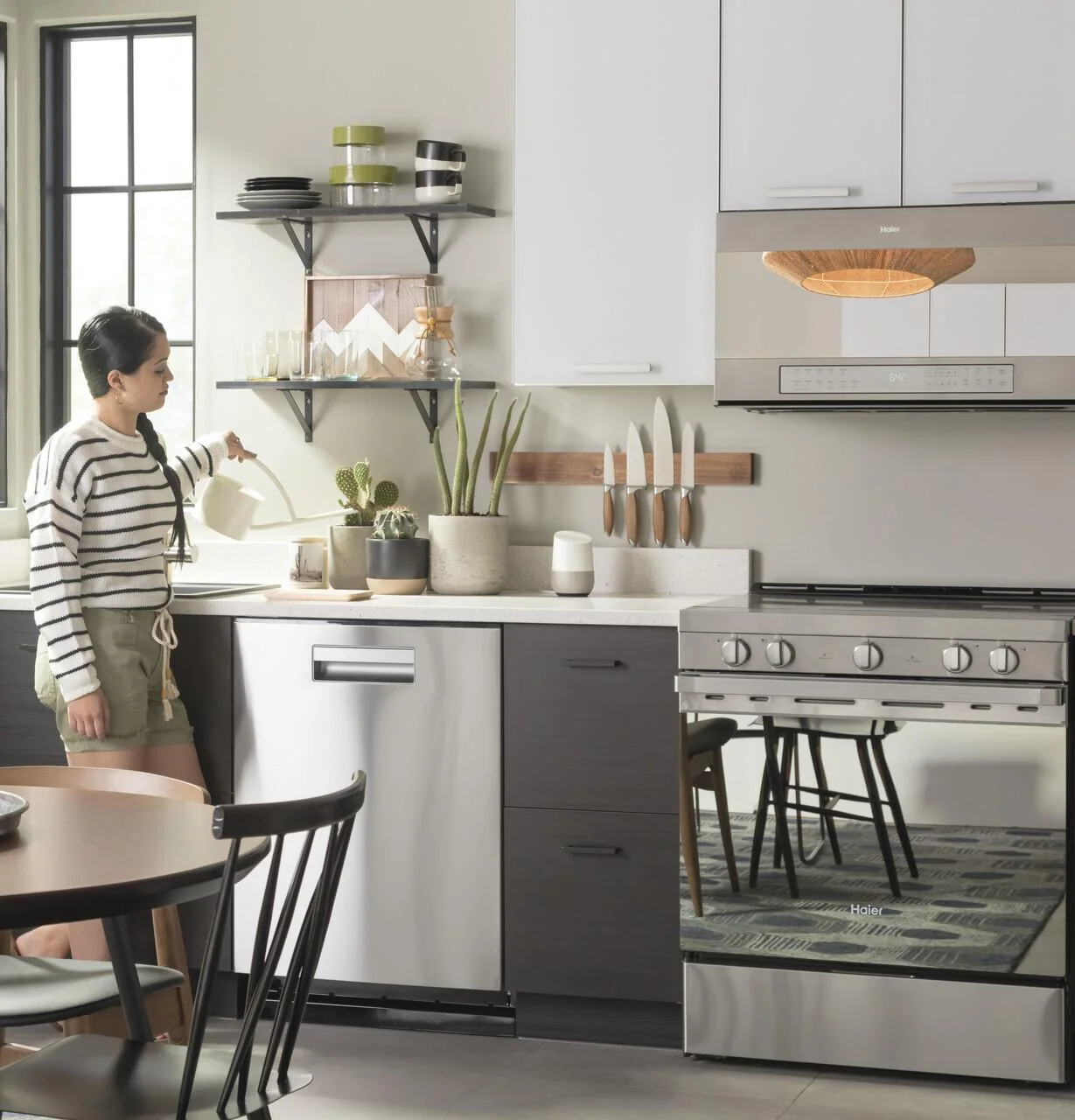 30" 1.6 Cu. Ft. Smart Over-the-Range Microwave Oven - Image 23
